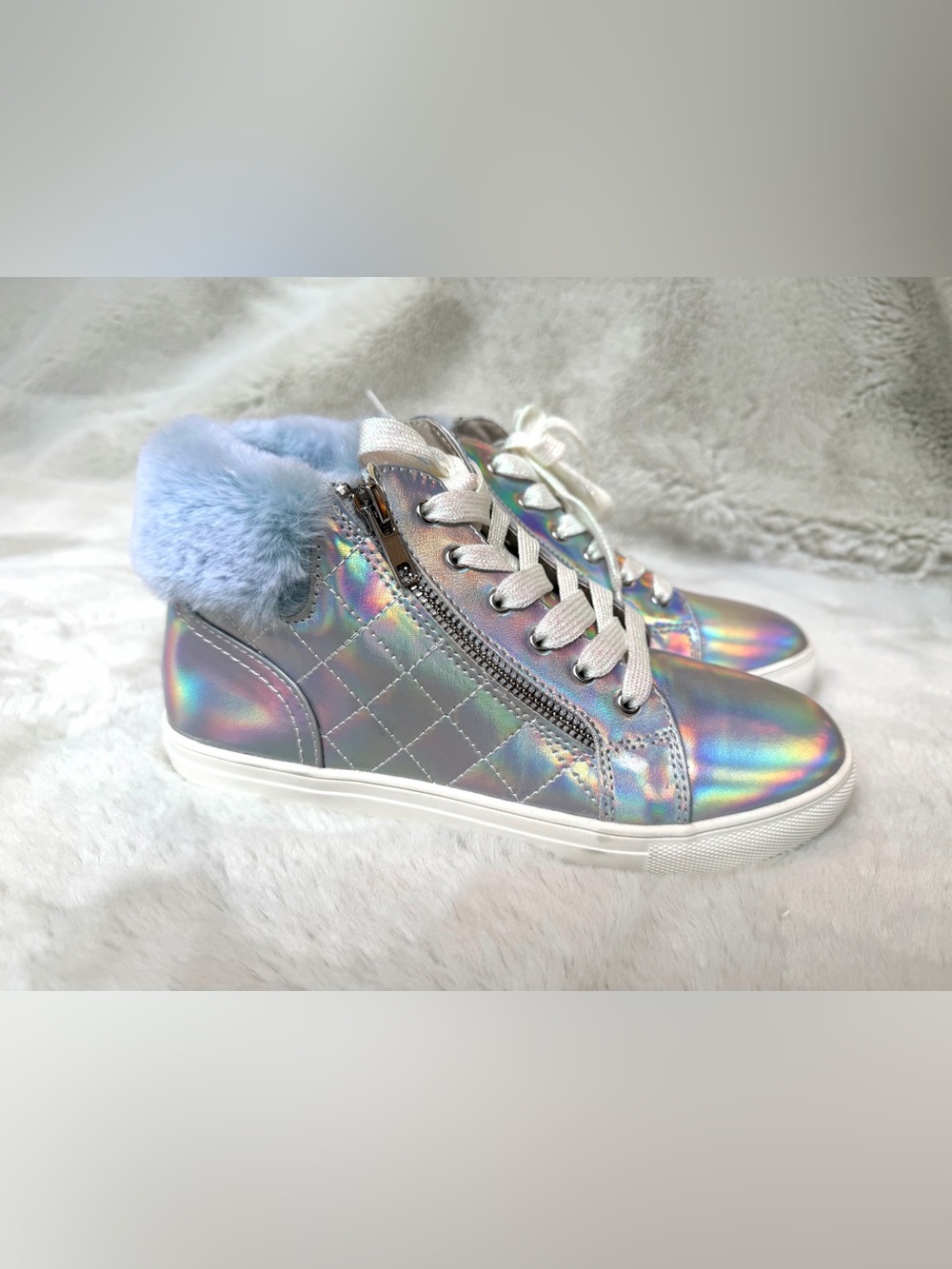DV Girls Silver Kids Lace-Up High Top Sneakers with Plush Collar NEW (Dolce Vita